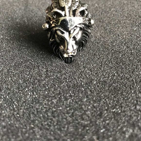 Stainless Steel Lion Head Biker Ring - Picture 2 of 6